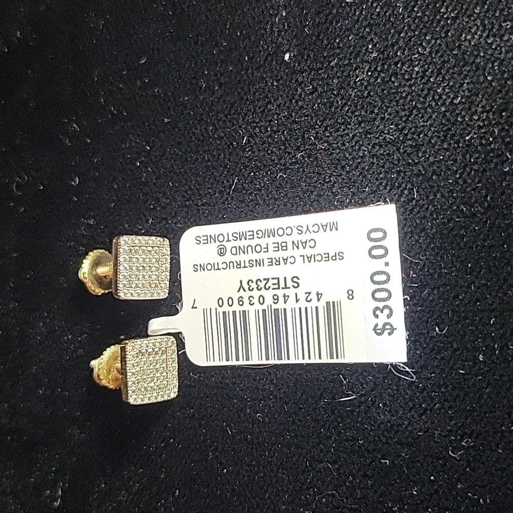 LUSSO 925 Diamond studs with screw on backs